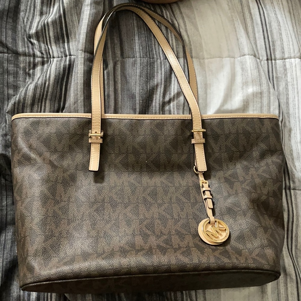 MICHAEL KORS JET SET TRAVEL BROWN TOTE HANDBAG